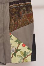 Load image into Gallery viewer, CUT AND CONNECTED C/C/L SHORTS /KHAKI
