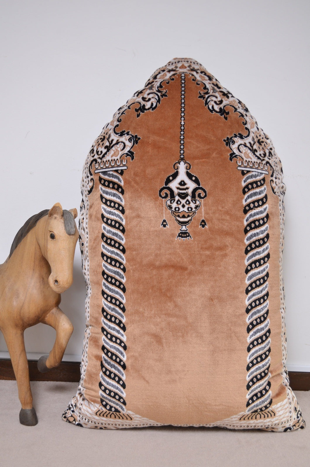 RUG CUSHION(M) / 003