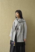 Load image into Gallery viewer, TRIANGLE SHAWL (TWILL)/L.GRAY
