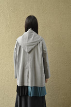 Load image into Gallery viewer, TRIANGLE SHAWL (TWILL)/L.GRAY
