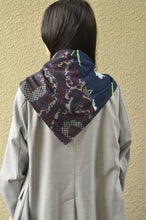 Load image into Gallery viewer, TRIANGLE SHAWL (TWILL)/L.GRAY
