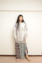 Load image into Gallery viewer, SWITCHING HOODIE
