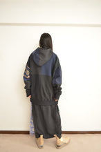 Load image into Gallery viewer, SWITCHING HOODIE
